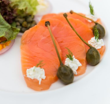 füme somon salata