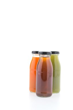 tapa y pelucameyve suyu şişeleri