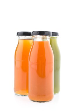 tapa y pelucameyve suyu şişeleri