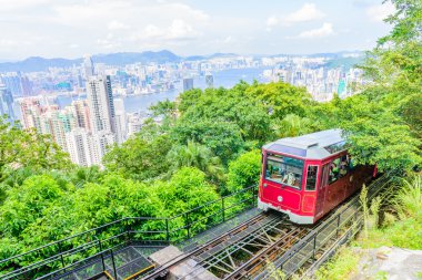 turistik tramvay zirvesinde