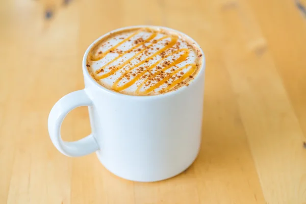 Hot caramel coffee — Stock Photo, Image