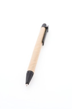 kalem beyaz arkaplanda izole edildi