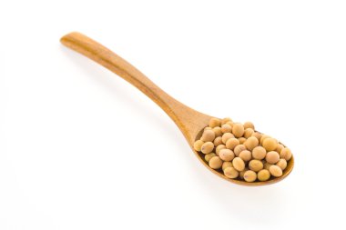 Soya fasulyesi beyaz arkaplanda izole