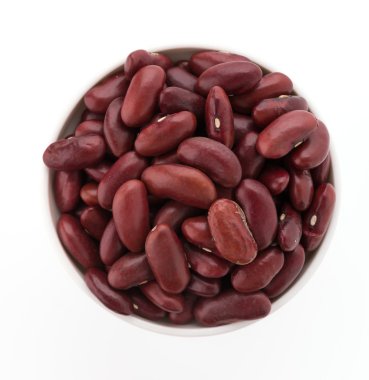 Beyaz arka plan üzerinde izole kırmızı fasulye böbrek