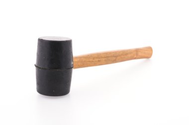 Çekiç beyaz arkaplanda izole edildi