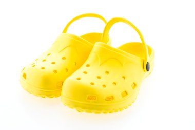 Beyaz arka plan üzerinde izole sarı sandal