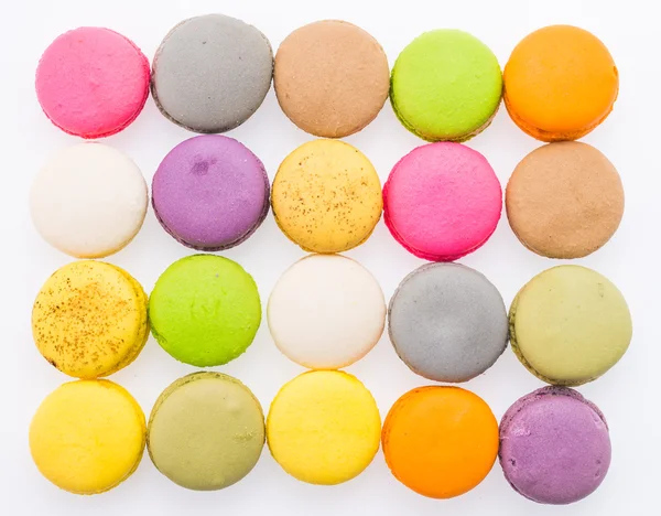 Macarons isolés sur blanc — Photo