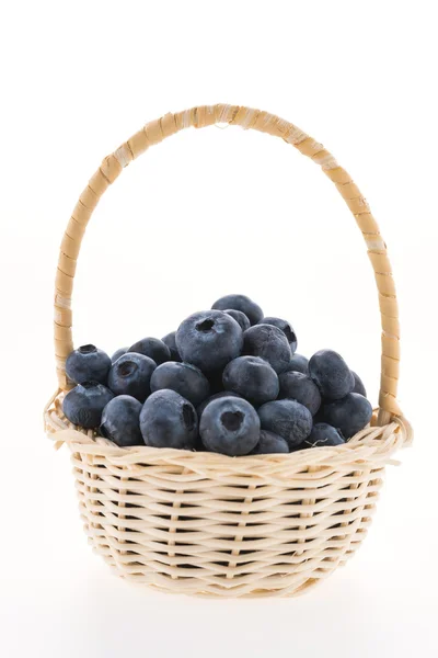 Blueberry kosár elszigetelt fehér — Stock Fotó