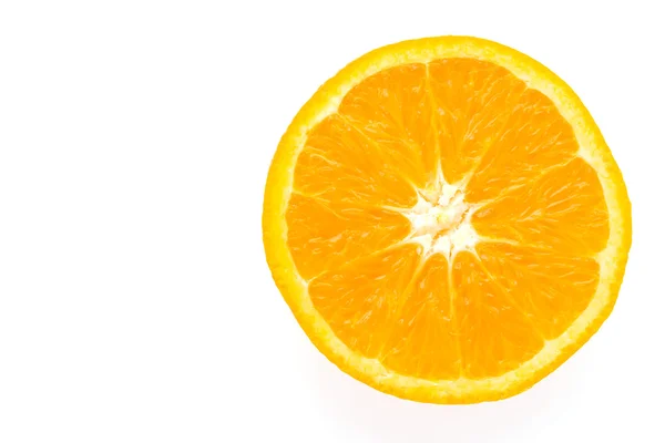 Laranja isolada sobre branco — Fotografia de Stock