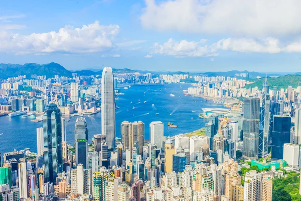 HONG KONG -August 8: Scene of the Victoria Harbour on August 8, — Stock Photo, Image