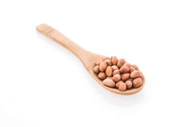 Fıstık beyaz arkaplanda izole edildi