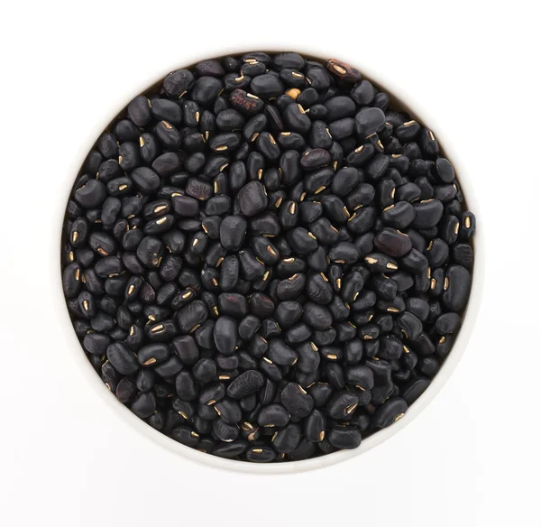 흰 배경에서 분리되어 있는 검은콩 — 스톡 사진