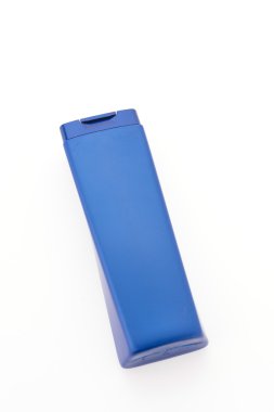 Beyaz arkaplanda izole edilmiş plastik şişe