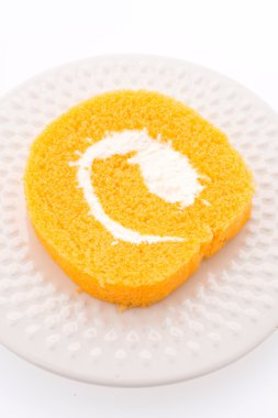 Варення рулон торт ізольовані на білому тлі