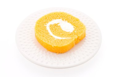 Варення рулон торт ізольовані на білому тлі