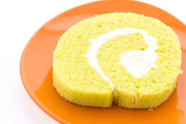 Варення рулон торт ізольовані на білому тлі