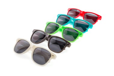 güneş gözlüğü gözlük üzerine beyaz izole