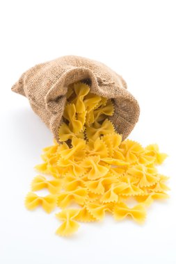 makarna beyaz arkaplanda izole