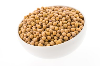 Soya fasulyesi beyaz arkaplanda izole
