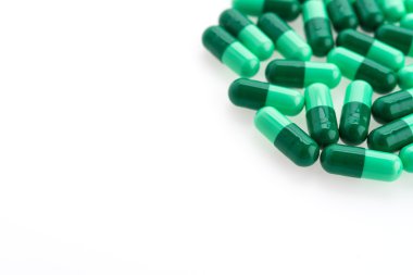 Beyaz arka plan üzerinde izole tablolar hap