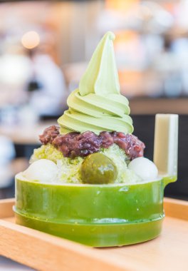 Matcha yeşil çay dondurma
