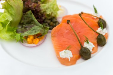 füme somon salata