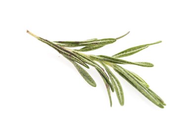 Beyaz arkaplanda biberiye izole edildi