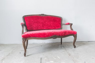 Kırmızı klasik koltuk