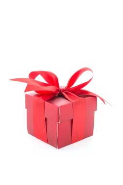 Kırmızı hediye kutusu