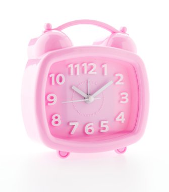 Beyaz arka plan üzerinde izole pembe saati