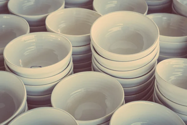 Белые чаши, крупным планом — стоковое фото