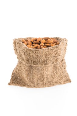 Beyaz arka plan üzerinde izole badem çanta