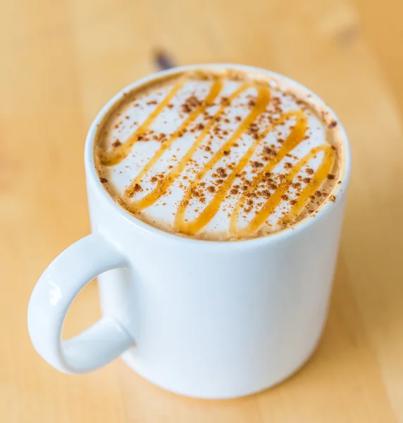 Hot caramel coffee — Stock Photo, Image