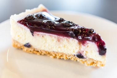 yaban mersini peynirli kek