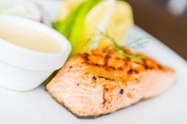 Somon balığı Izgara Bonfile