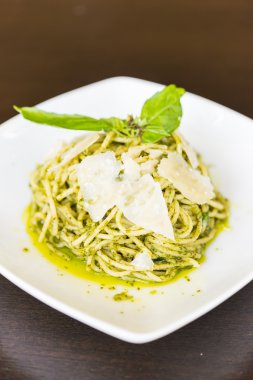Pesto makarna