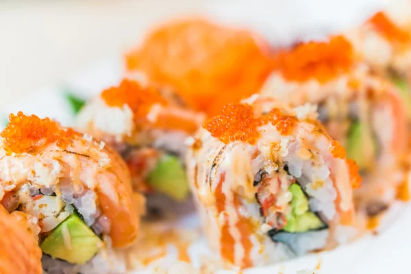 Zalm sushi roll — Stockfoto