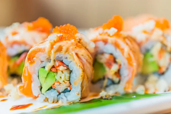 Zalm sushi roll — Stockfoto