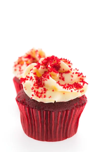 Cupcakes en velours rouge isolé sur blanc — Photo