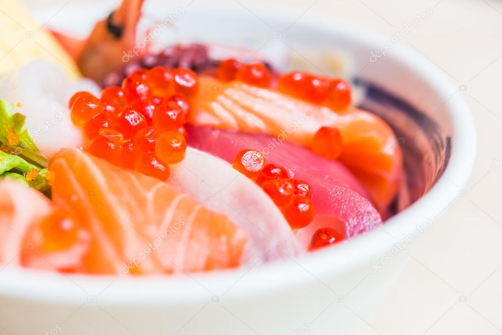 sashimi raw fish rice bowl