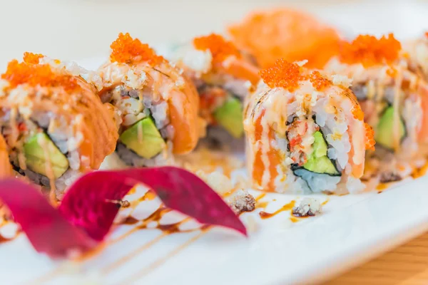 Zalm sushi roll — Stockfoto