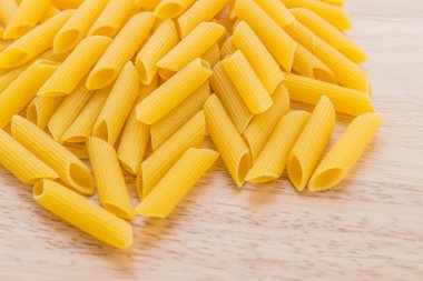 Ahşap sayaçta makarna