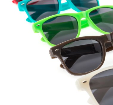 güneş gözlüğü gözlük üzerine beyaz izole