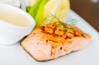 Somon balığı Izgara Bonfile