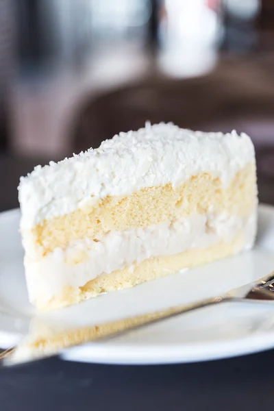 Coconut cake — Stock Photo, Image