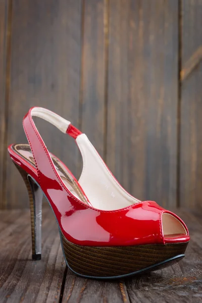 Красный высокий каблук — стоковое фото