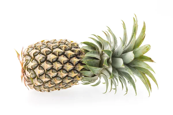 Ananas geïsoleerd op wit — Stockfoto