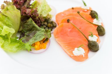 füme somon salata