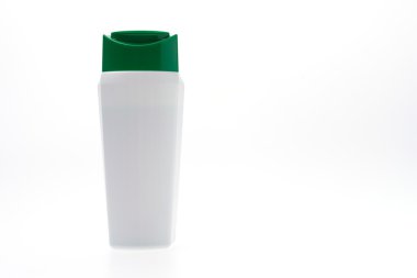 Plastik şampuan şişeleri
