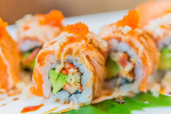 Zalm sushi roll — Stockfoto